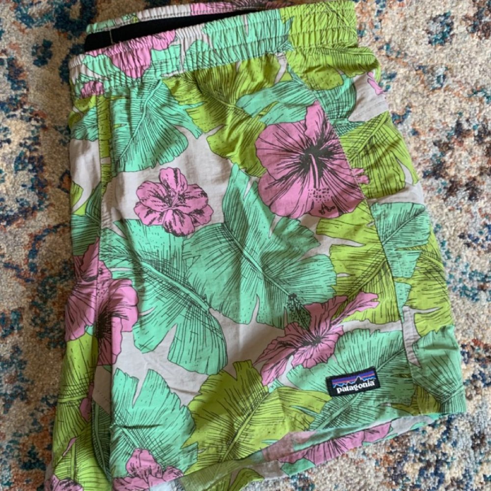 Women's 5" Patagonia Baggies Gray/Green Tropical